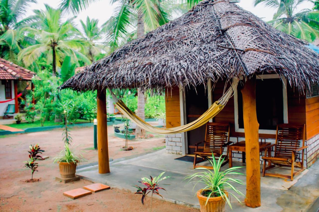Star Light Cabanas & Restaurant Tangalle Extérieur photo