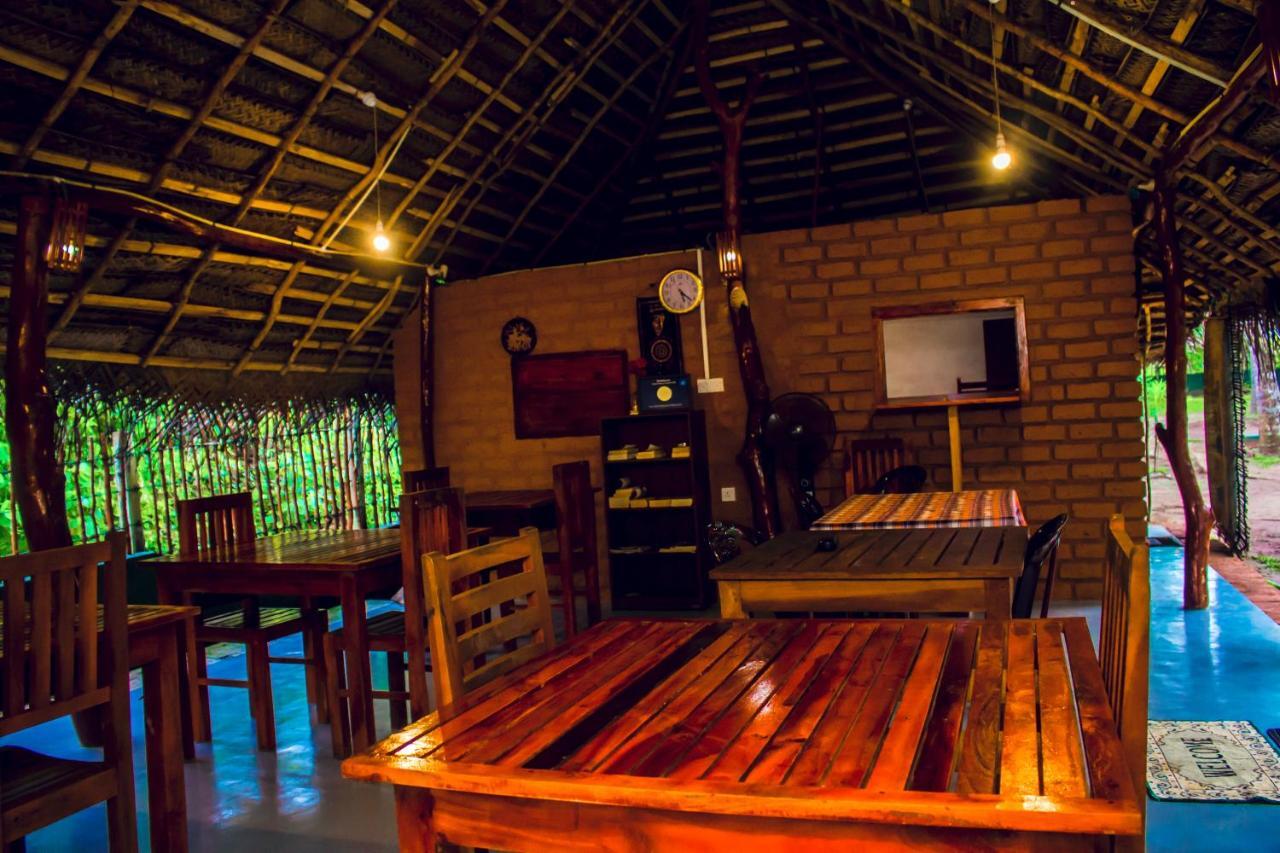 Star Light Cabanas & Restaurant Tangalle Extérieur photo